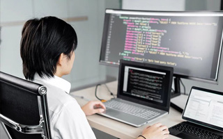 湖南 api php源码,下载的php源码怎么运行呢？